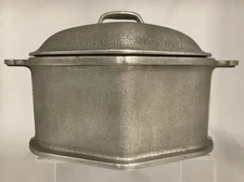 Guardian Aluminum Pot w/ Lid  Unique Heart Shape (2 In Stock)
