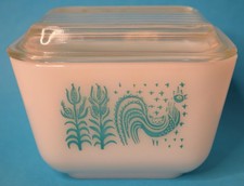 VINTAGE PYREX 1 1/2 CUP REFRIGERATOR DISH W/ GLASS LID 501 AMISH BUTTERPRINT