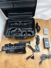 Sony Handycam video 8 ntsc CCD-F70 Camcorder  Battery Black Hard case Acces.