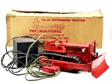 1/16 International Td-24 Mechanized Tractor Product Miniature W/ Original Box