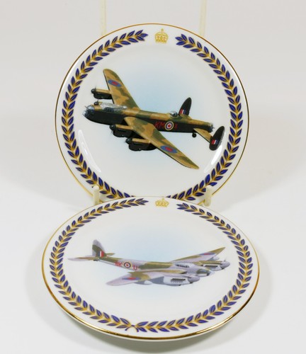 Pair of MIB Davenport Chosen Few 4¾" Inch WW2 Plane Plaques Mosquito & Lancaster - Picture 2 of 6