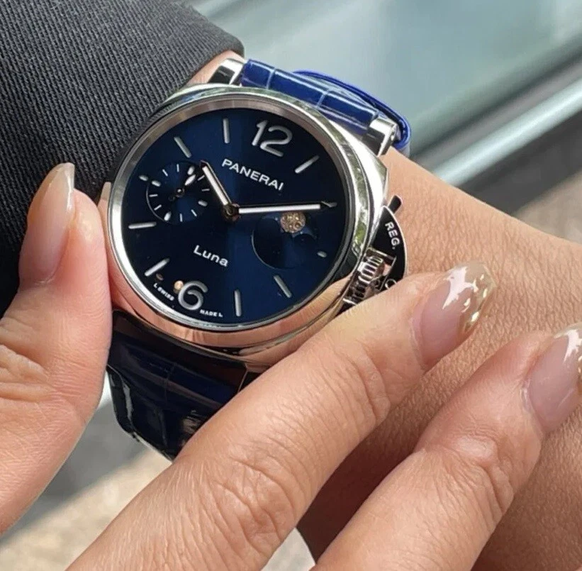 Panerai — Panerai Luminor Due Luna - PAM01179