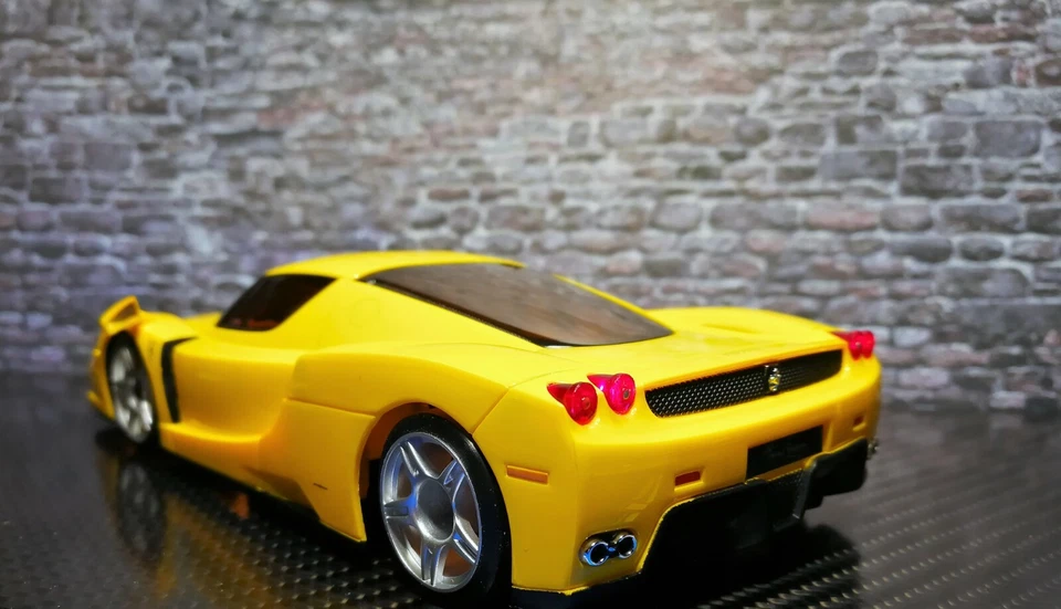 Kyosho Autoscale Mini-Z Carrocería Con Luz LED MR-03W-MM Ferrari ENZO Amarillo - Imagen 3 de 4