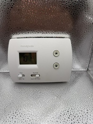 Honeywell PRO 3000 Heat/AC/Heatpump Thermostat (TH3110D1008)