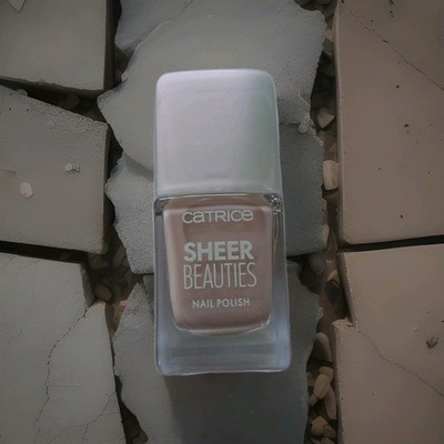 Catrice Sheer Beauties Nail Polish  Nagellack 020 - Roses  Are Rosy  10,5 ml