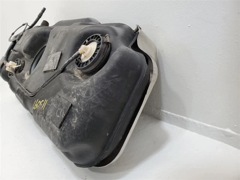 2004-2011 CHEVROLET AVEO Fuel Tank 12 Gallon 95979016 04-11     - Imagem 4 de 4