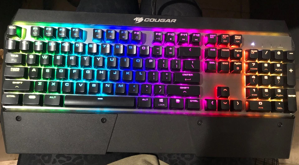 Cougar Gaming Attack X3 RGB Cherry MX RGB Mechanical Gaming Keyboard, TESTED! - Image 3 of 4