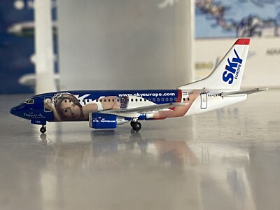 Phoenix Models SkyEurope Airlines Boeing 737-500 1:400 HA-LKO Zsuzsanna Laky