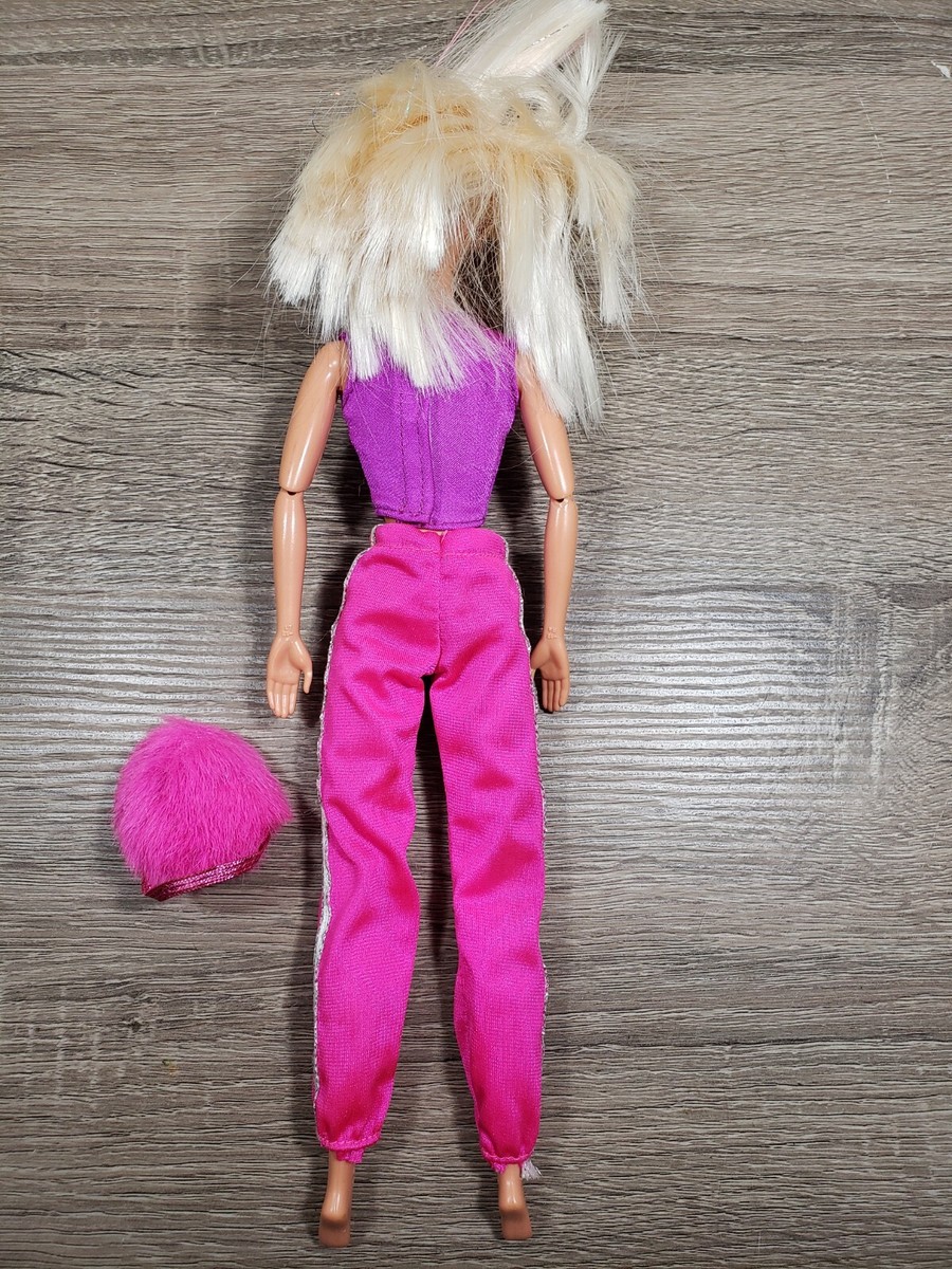 Lot of 4 1997-1998 Vintage Ken Barbie dolls Clothing Accessories
