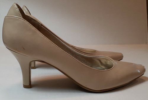 Life Stride Klarissa Classic Pumps 