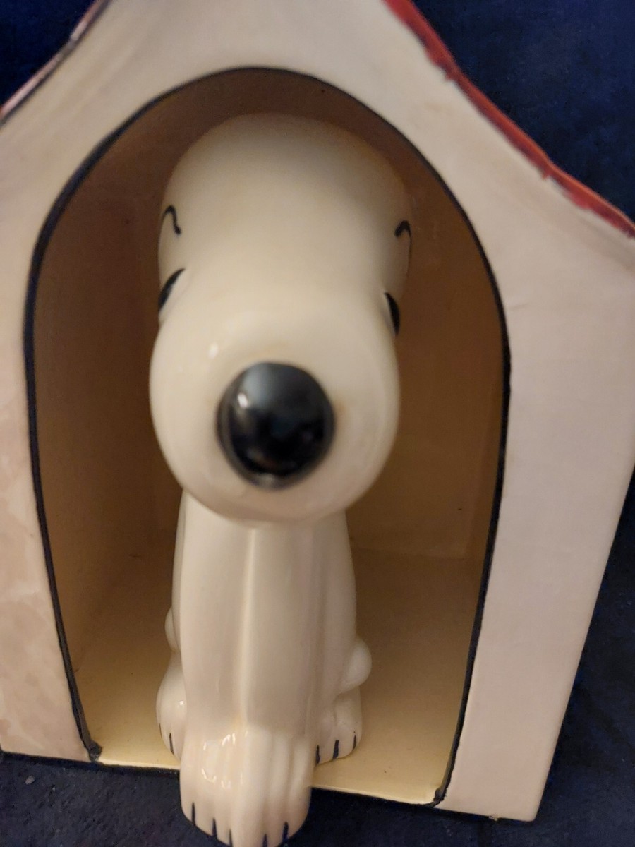 Ceramic Snoopy mold Charlie brown peanuts dog house | eBay