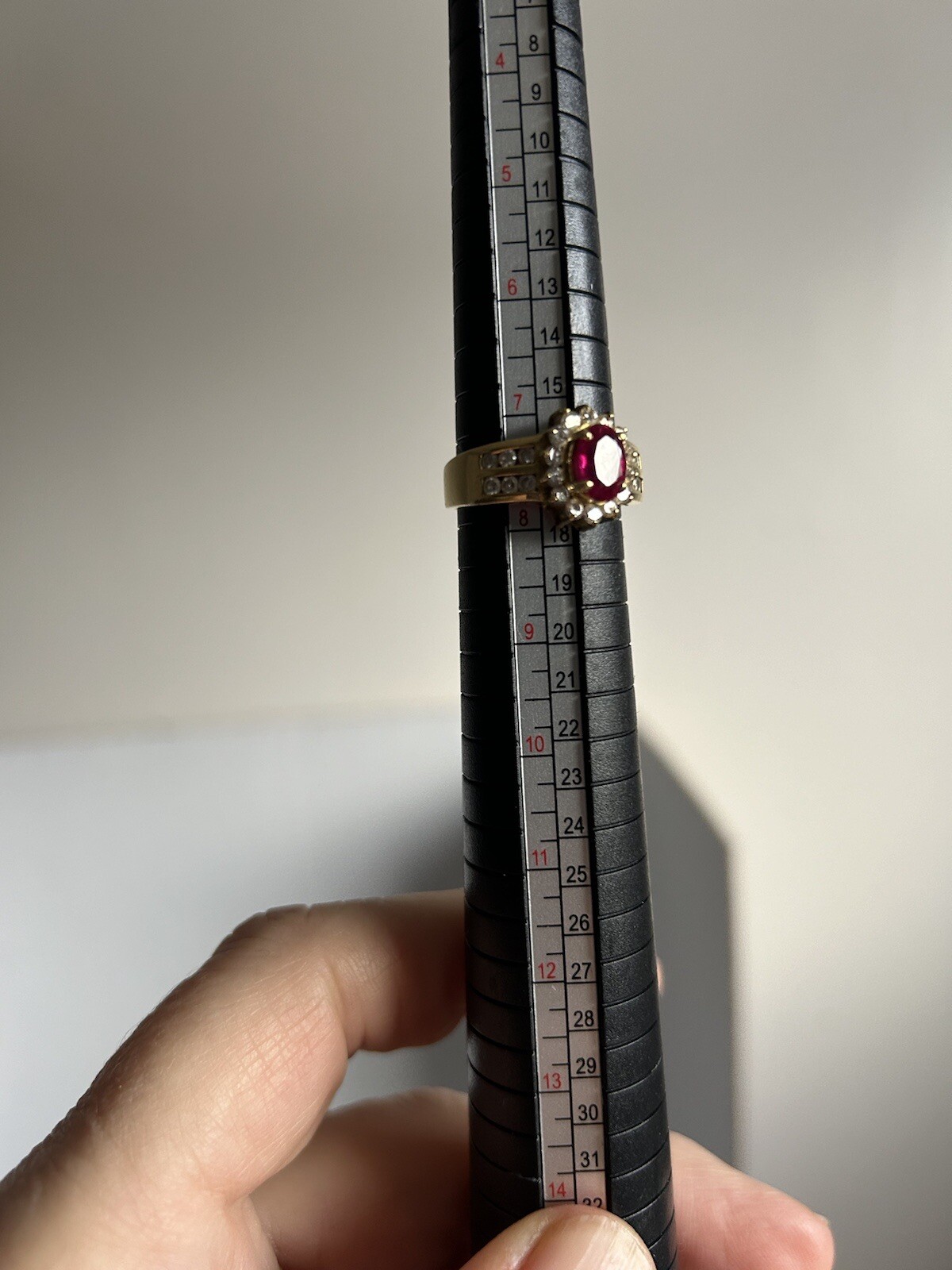Solid 18k gold ruby diamond ring preowned size 8 … - image 2
