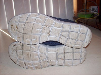 Memory Foam Tennis Shoes Sneakers EUC 