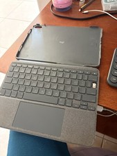 Logitech combo touch Ipad Air 4/5th generation Keyboard
