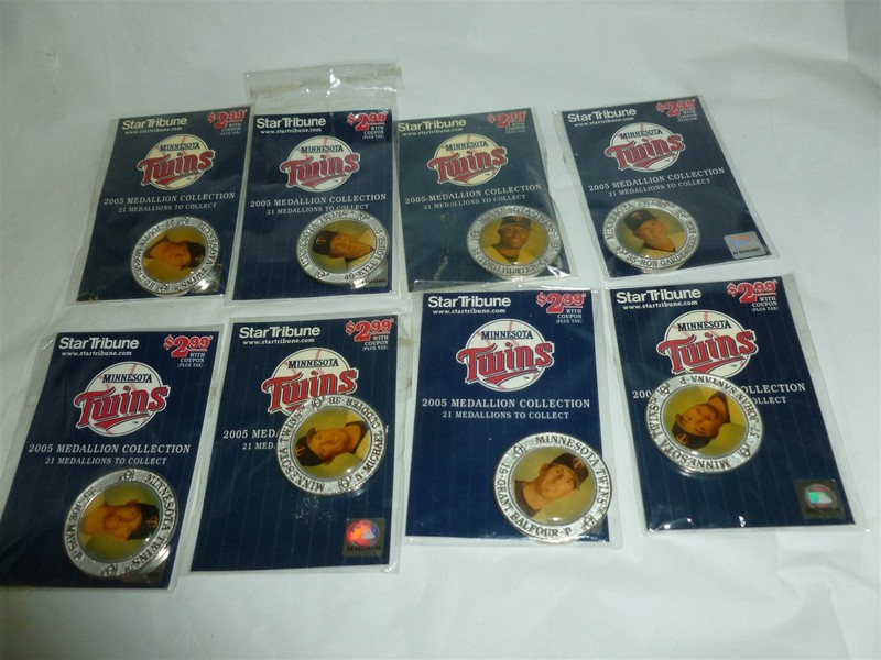 8 Vintage Minnesota Twins Medallions Star Tribune 2005  Lot V-200
