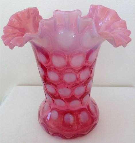 VINTAGE FENTON ART GLASS CRANBERRY OPALESCENT COIN DOT VASE A1 | eBay