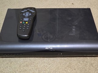 Sky HD DRX895W C 2TB Box Set with Remote Control and Power Cable