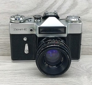 Zenit E Camera & Helios Helios-44-2 58mm f/2 Standard Lens M42 Manual Focus