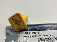 Automann 170.298818  Yellow Parking Brake Knob For MV3 Dash Valves