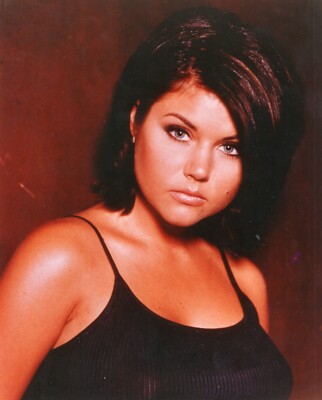 TIFFANI AMBER THIESSEN 8x10 Color Photo Movie & TV Actress FREE