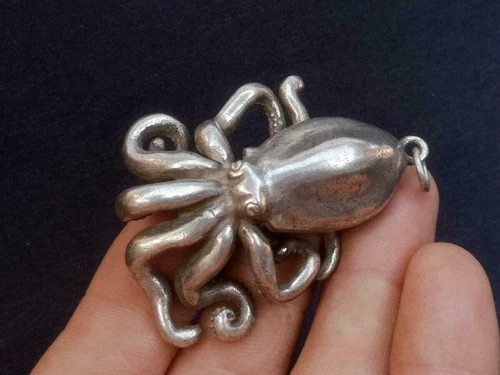 Collana ciondolo statua pesce polpo intaglio argento Cina Tibet regalo - Foto 1 di 8
