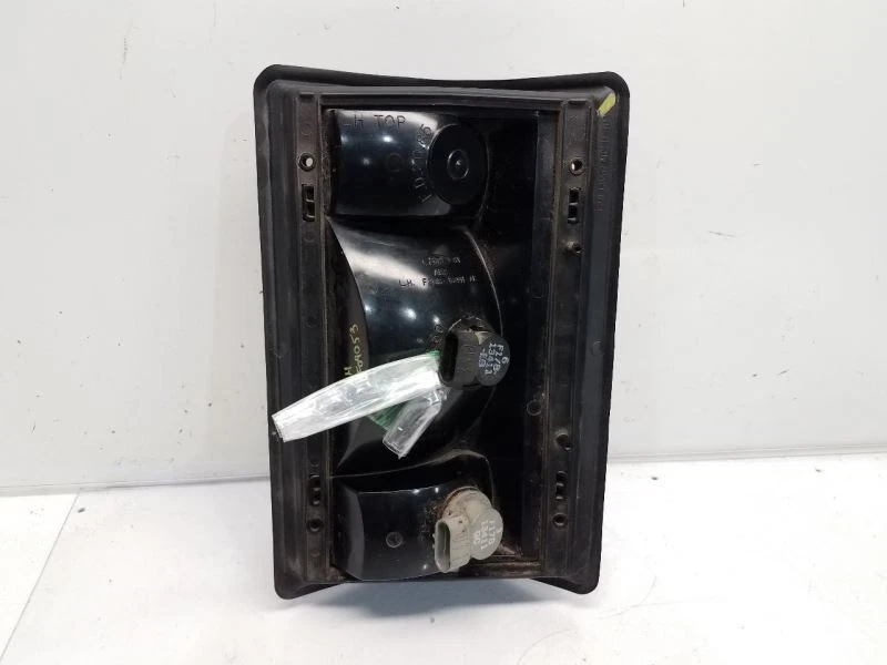 1995-04 Ford E250 Drivers Left Tail Light *SCRATCHES* - Image 4 of 4