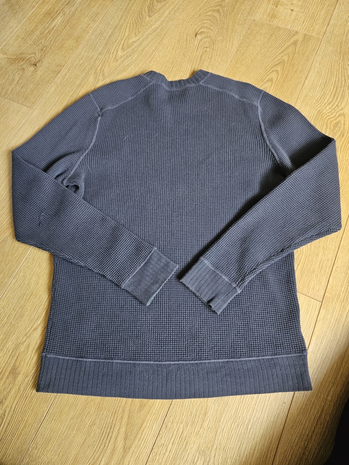 Fred Perry Mens Jumper Size Large Charcoal Grey Waffle Knit Crew Neck Sweater image 6