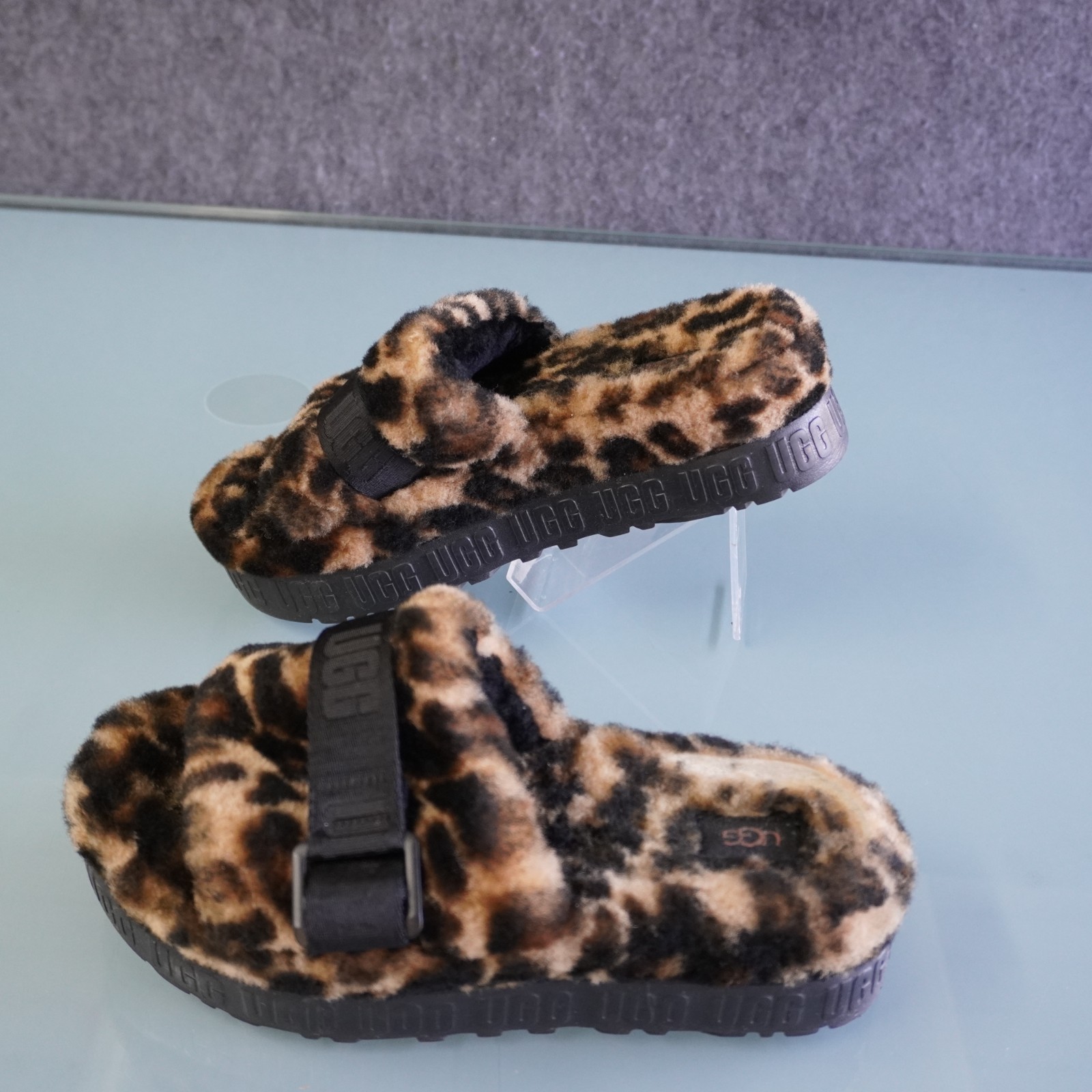 UGG Fluffita Panther Print Slide Sandals Women's Size 8  Shearling Slippers thumbnail 2