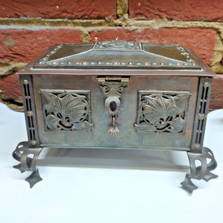 ANTIGUO ATAÚD DE MADERA DE COBRE ARTESANÍAS JOYERO JUGENDSTIL WEIHS METAL CA