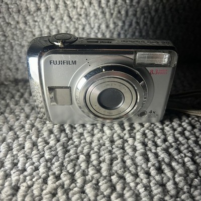 Fujifilm FinePix A Series A820 8.3MP Digital Camera - Silver Fujifilm FinePix A Series A820 8.3MP Digital Camera - Silver