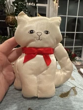 1984 Fancy Feast White Satin Cat Ornament first one AMAZING CONDITION 6”x5”x2”
