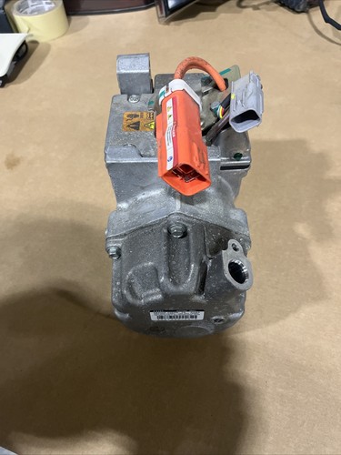 Tesla Model S AC Compressor 042200-0691 - Foto 2 di 4