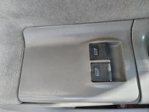 10R050967 Sistema Audio/Radio Cd para AUDI A4 BERLINA (B5) 1.9 TDI 1998 1679239 - Imagen 9 de 10