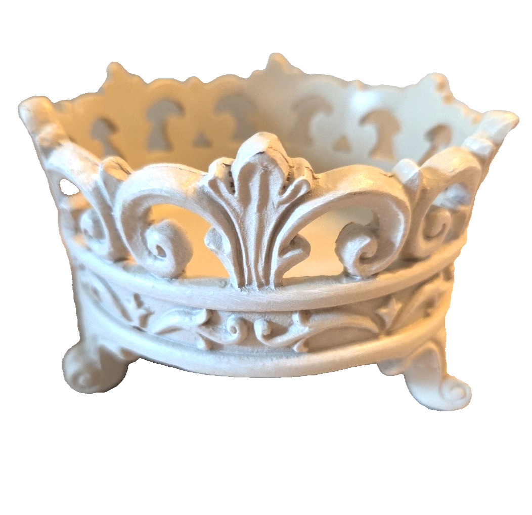 Riser 3-footed For 4" Pillar Candle Resin Crown Motif