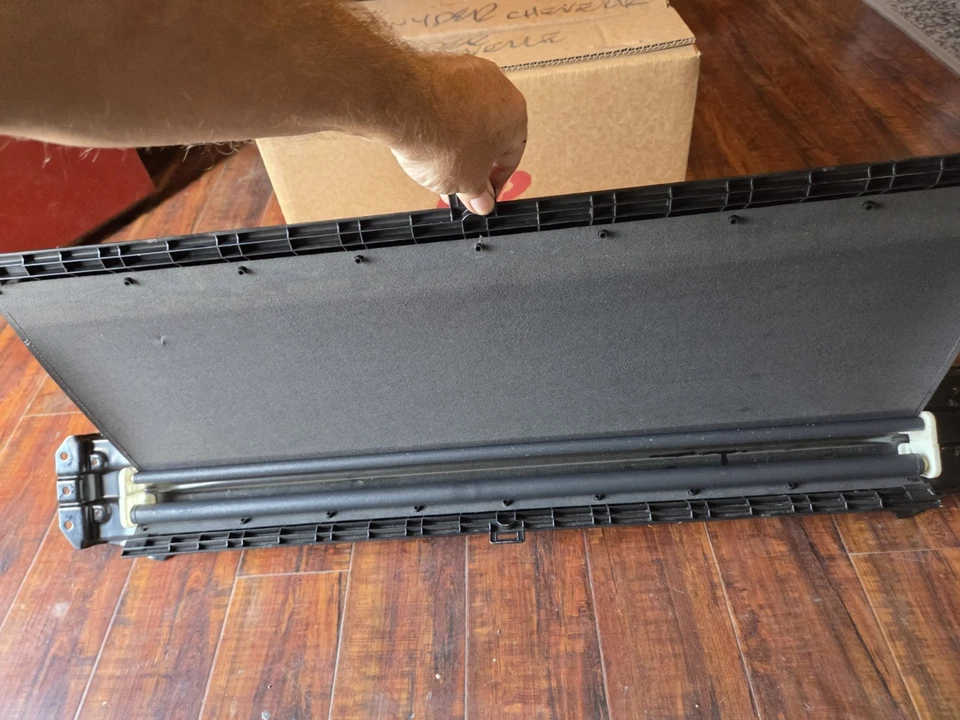 2011-2016 SCION TC SUN ROOF MOON ROOF SUN SHADE VISOR SLIDE OUT BLACK HEADLINER — 第 3/4 张图片