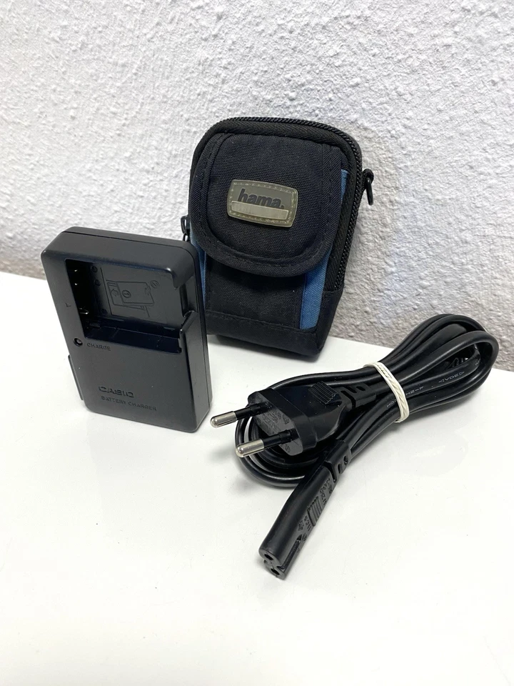 Fujifilm FinePix Z30 Weiß / Ultra Kompakte Digitalkamera / Lesen / Geprüft ✅ - Bild 2 von 4