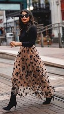 Chicwish Women's Sz S Tulle Midi Skirt Beige Tan Black Flocked Flowers Holiday