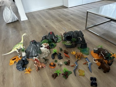Playmobil Dinosaurier und Steinzeit Sets mit Vulkan, Höhle/Felsen, & Zubehör