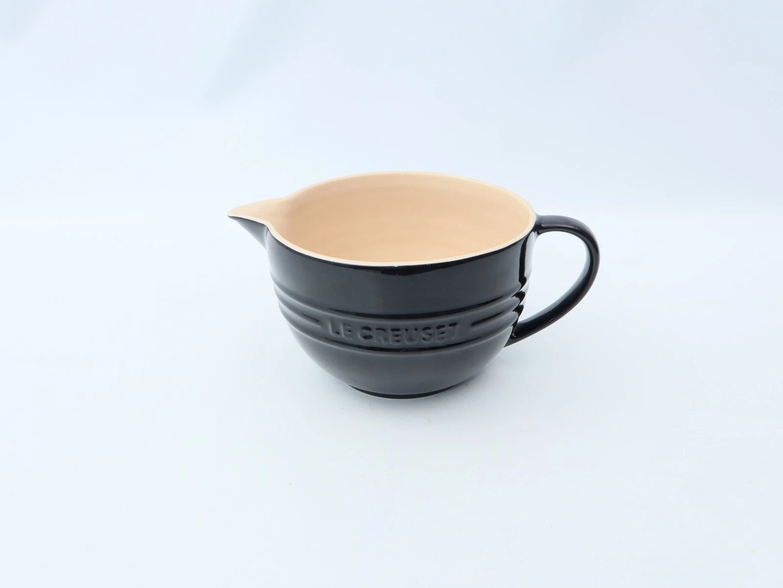 Le Creuset Stoneware 2L Mixing Jug Bowl With Handle Onyx Black