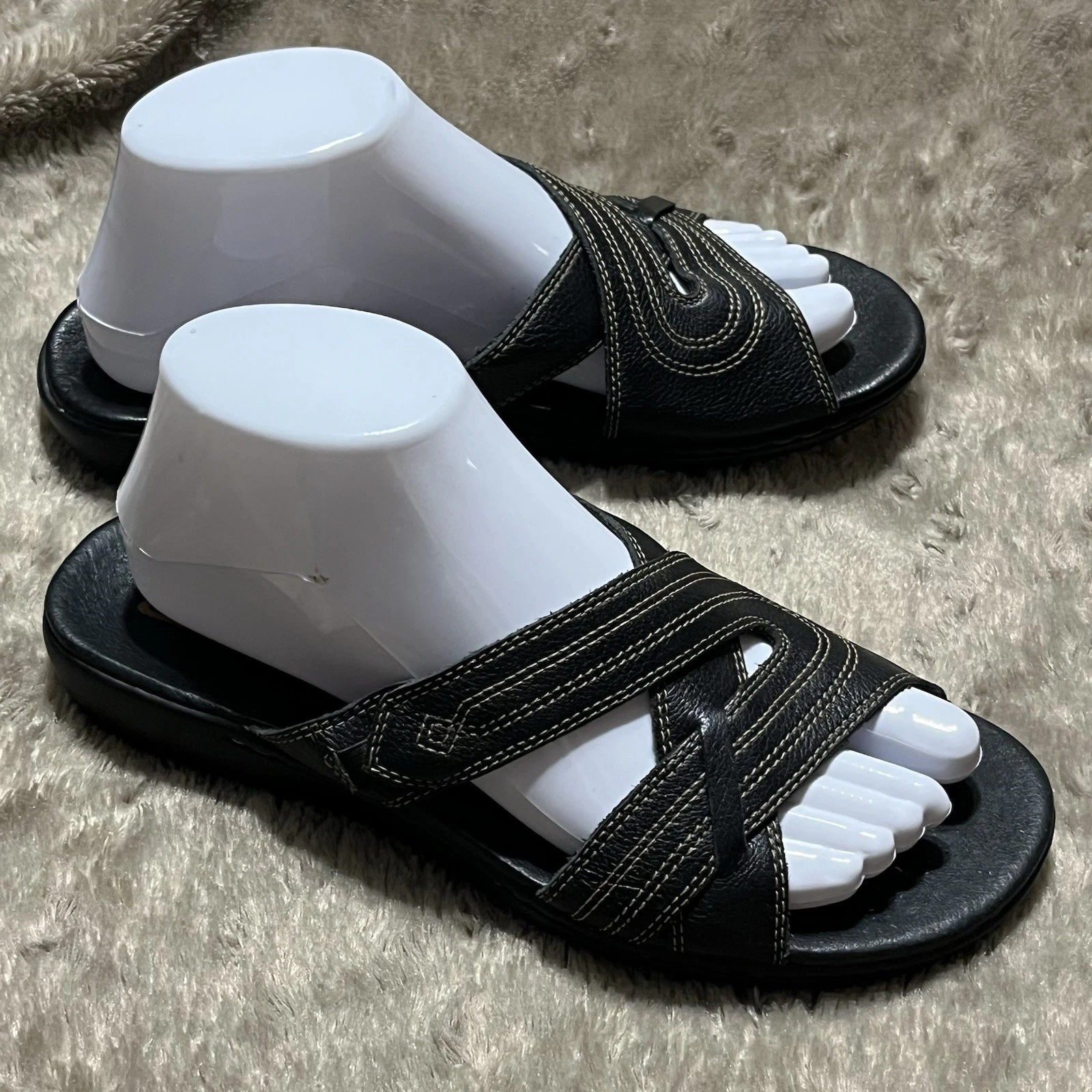 Sandali Clarks neri in pelle slip on comodi 79542 da donna taglia 8M