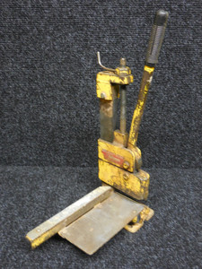 Vintage Elmer's Midget Helper SB-4 Brick Splitter Cutter Commercial Mason Tool