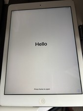 Apple iPad Air 1st Gen 9.7 16GB A1474 MD788LL/A Wi-Fi