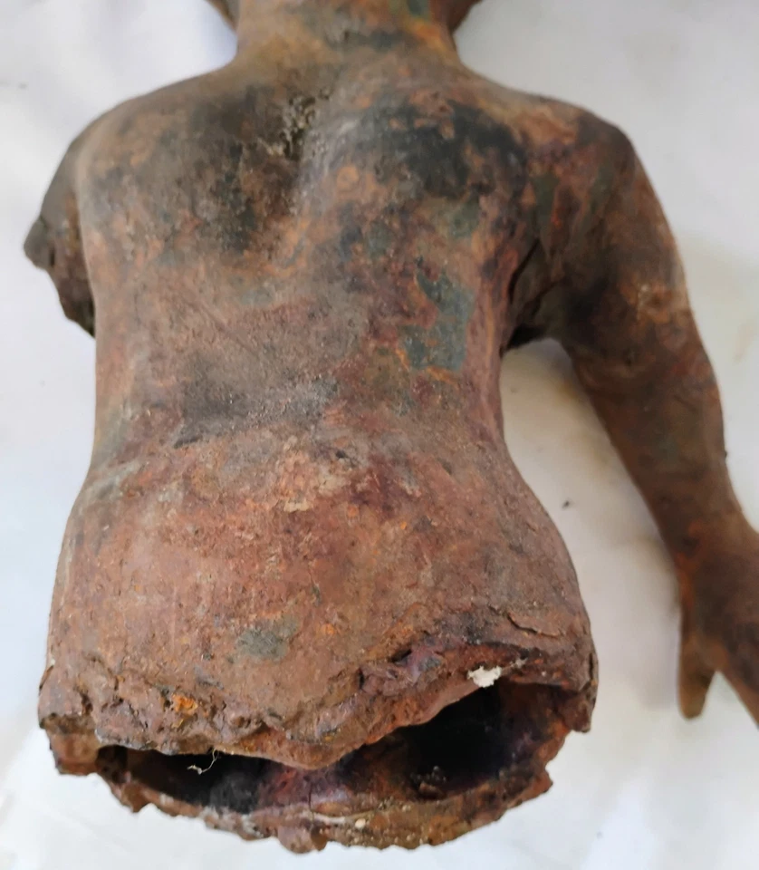 Querubim de ferro fundido estilo antigo pesado 10" de altura como está - Imagem 3 de 4