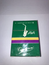 VANDOREN Saxophone Alto Java REEDS. STRENGHT 4 (10 REEDS) UNOPENED BOX