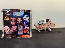 Monogram NBC Universal Retro Movies Jurassic Park T-Rex 3D Bag Clip Keychain