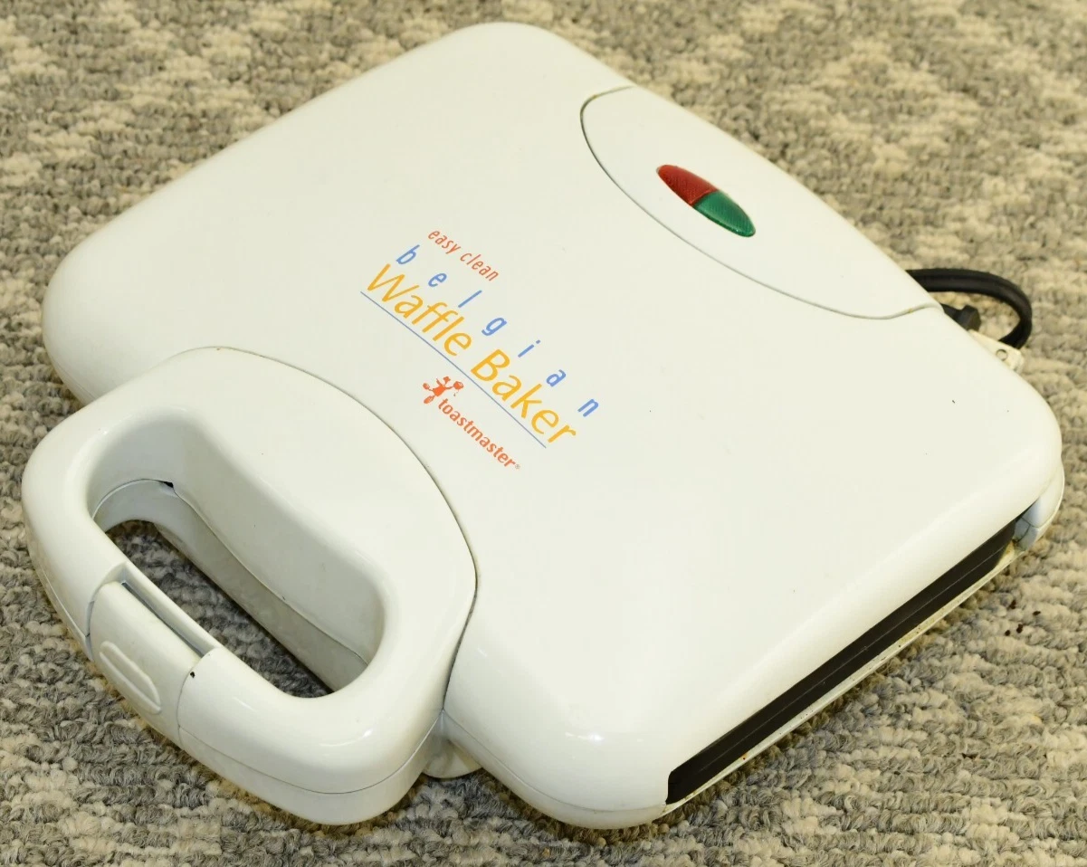 Toastmaster Easy Clean Waffle Baker - TWB2WREG - White, Working