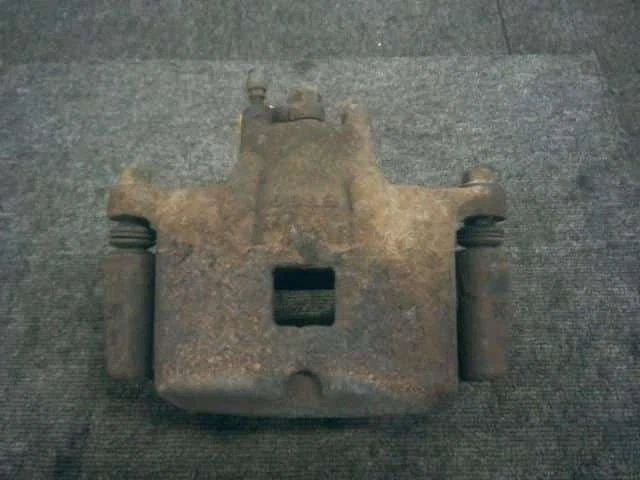 Pinza delantera derecha Chrysler Jeep Patriot 2011 ABA-MK74 [usada] [PA112297821] Foto 2 de 4