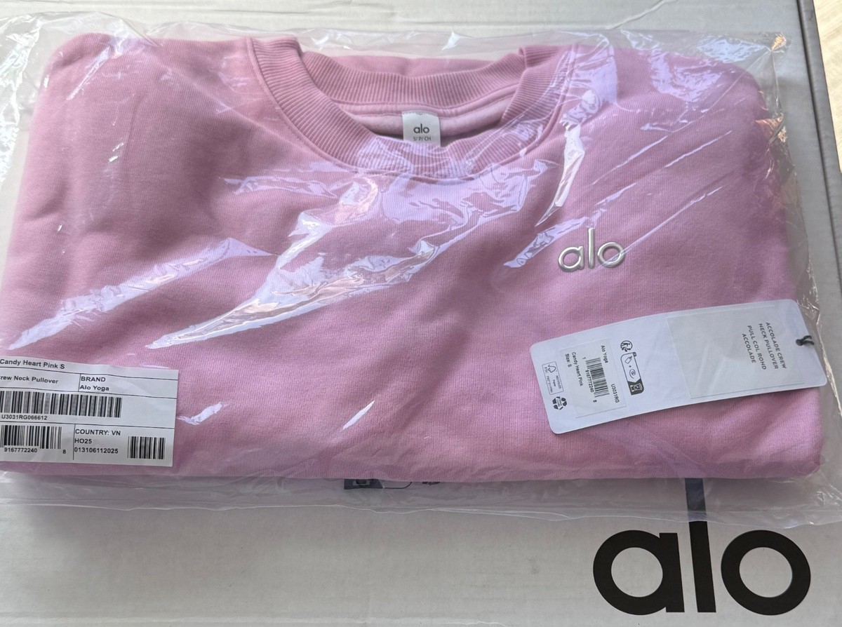NWT ALO YOGA Candy Heart Pink Accolade Crew Neck Pullover | eBay