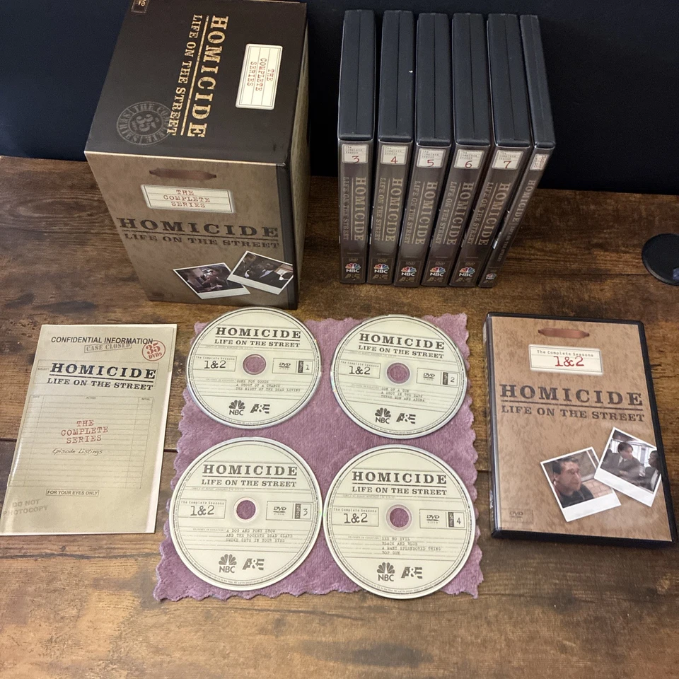 Homicide: Life on the Street - The Complete Series (1993-1999) DVD 35-Disc Set - Image 2 of 4