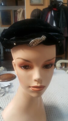 Vintage Carol Black Velvet Ladies Hat Headpiece Pearl front  display picture 1